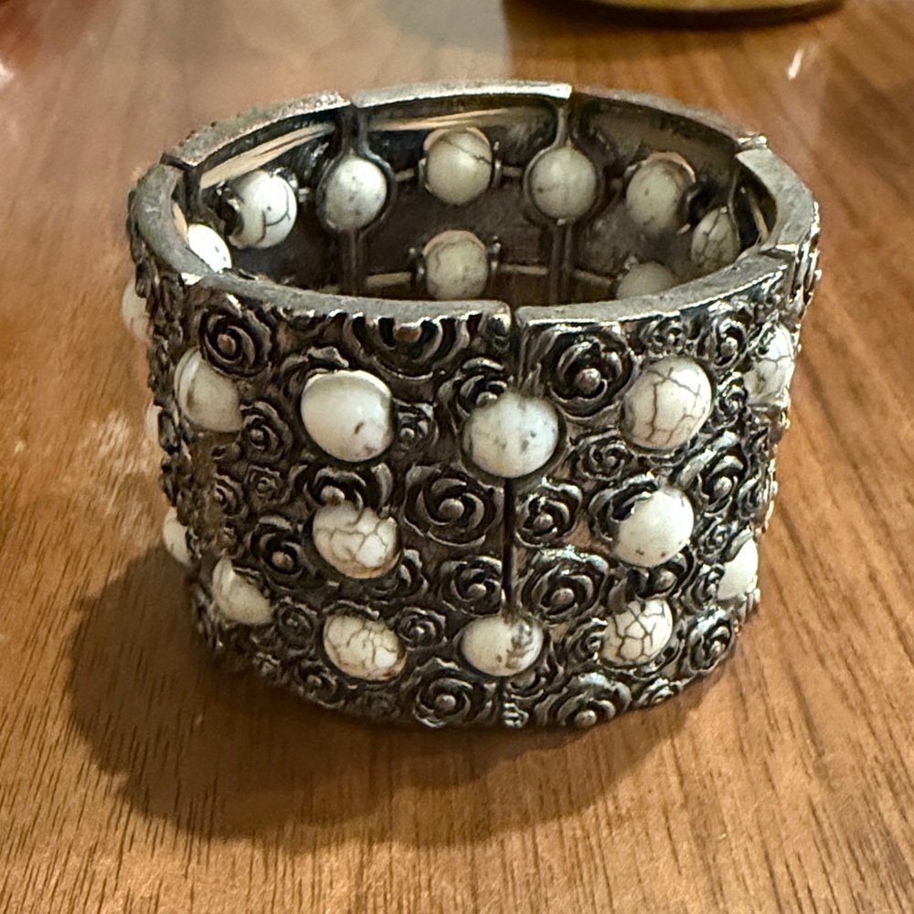 Vintage Bracelet - Picture 2 of 7